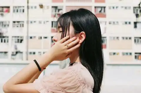 爱情里,女人的这3种姿态,最让男人魂牵梦萦