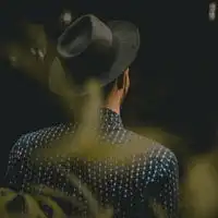 男孩的背影头像图片,背影太消瘦显得很孤独