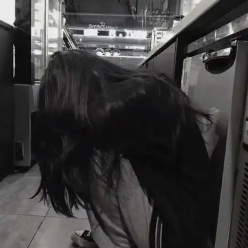 关注丧系头像,可以拿,要跟我说一声,谢谢