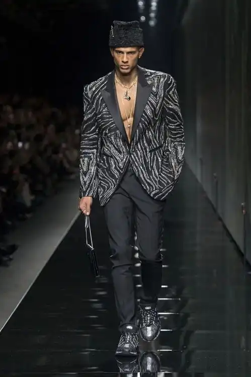 谁说男女装不能混着穿这个品牌做出了最好的证明