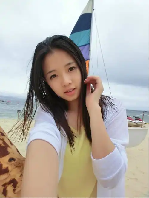 一男带二女游三亚,为何闺蜜比我还高兴啊老公是我的,不是你的
