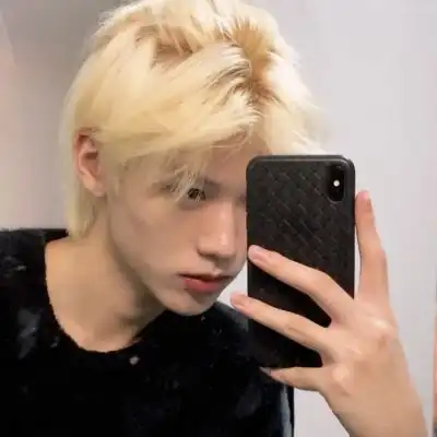 男生头像冷酷帅气侧脸2021最新版有人可爱有梦可待迷途慢慢终有一归