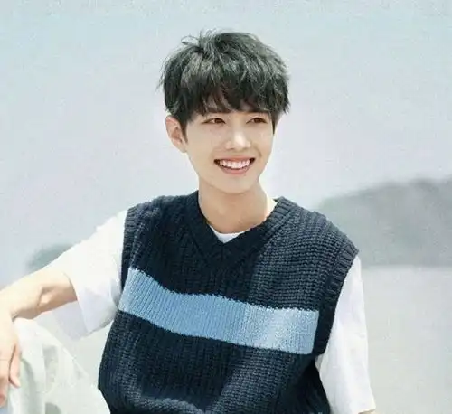 降智,一个假料三个热搜,肖战的羊毛什么时候能不被人薅