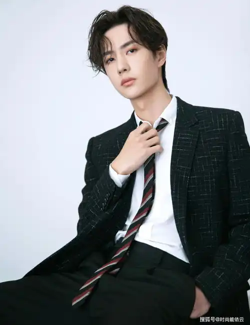 180cm王一博,半永久式格纹穿搭,原来是个隐藏时髦精