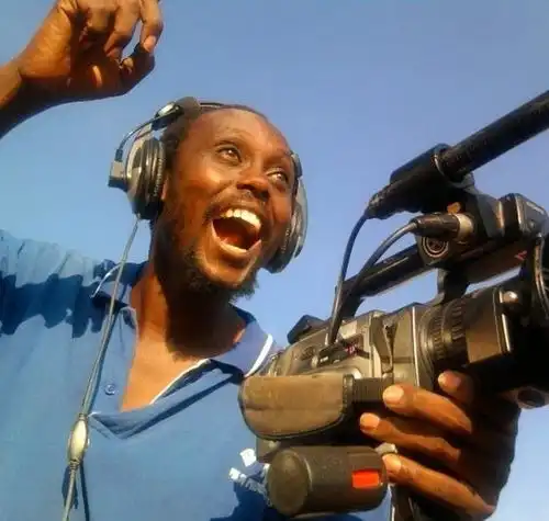 在非洲,黑人花200美元就能拍一部特效动作大片主站商城论坛自运营登录注册在非洲,黑人花200美元就能拍出一部特效动作大片r...