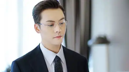 有没有人对那种斯文正装眼镜男毫无抵抗力图...