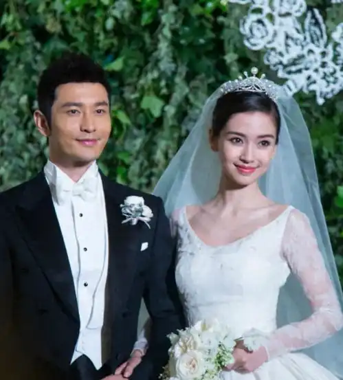 杨颖疑似看疯马秀后续黄晓明评论区沦陷,疑似被排查