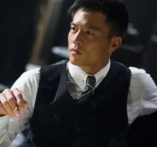 43岁安志杰沉迷健身,还有一对儿女,现实中的肌肉奶爸