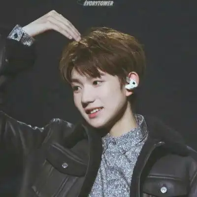 王源头像帅气高清王源2020新照片