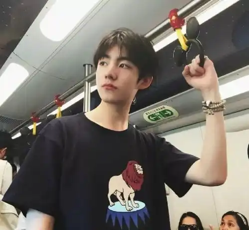 男生头像丨朋友一生一起走谁有对象谁是狗