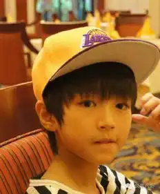 王俊凯身高竟然秒杀鹿晗直逼林更新三小只恍惚间都长大了