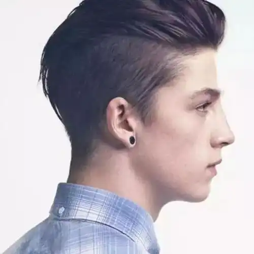 男生脸大矮个子,可以留这3款发型