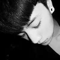 求男生头像黑白的