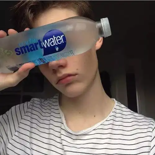 头像丨一见如故好生欢喜