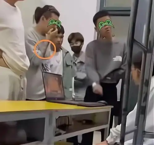 男版张美玉,河北一高校花臂男嚣张查寝,学校回应,网友临时工