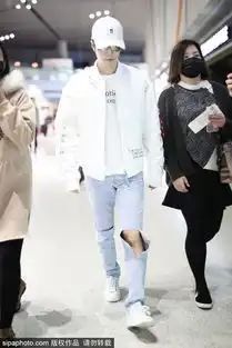 组图陈学冬白衣破洞仔裤帅气现身清爽抢镜