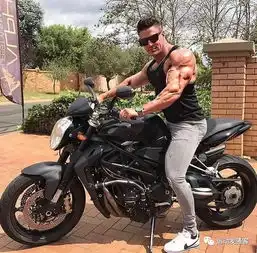 身披肌肉的男人有多最性感这个夏天的荷尔蒙让他们承包了