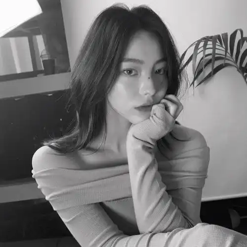 ins小众气质女生头像