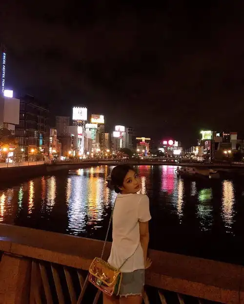 一个纪念楼