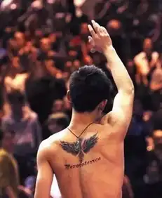 胸肌腹肌都是小菜有背肌的男人才是女人的主食