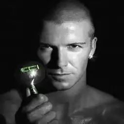 男人挑剃须刀和女人挑内衣一样重要,你会吗