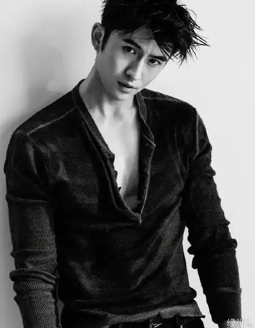 张云龙怼暗恋王俊凯的粉丝粉丝称想表白,张云龙直言还是算了