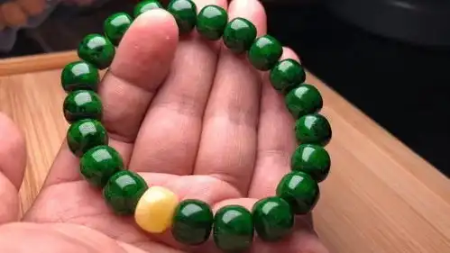 什么原因导致中年男人开始盘手串的句句扎心