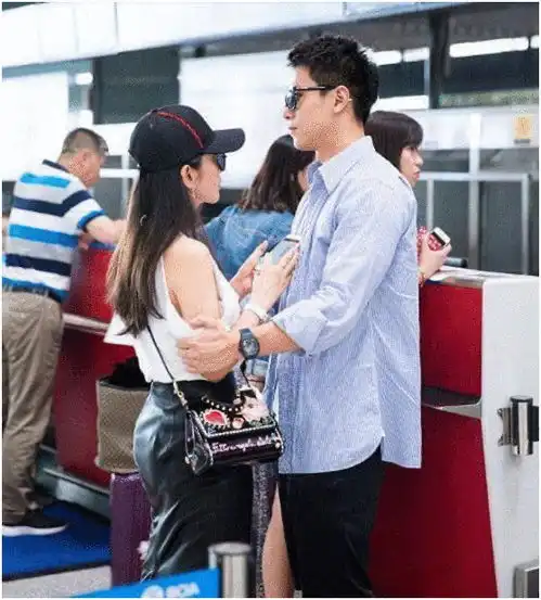 面对小16岁的男友,李冰冰数次整容调整,透漏自己要冻卵