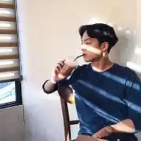 当别人嫌弃你时自己要学会主动离开男生头像