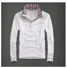 绿色卡其色马夹无袖,男生的,应该怎么搭配里面的衣服,还有裤子和鞋子呀如下图