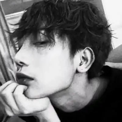 高清男头像侧脸干净真实男生侧脸头像图片