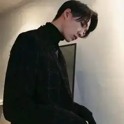 男生头像因为脚在走心却不变