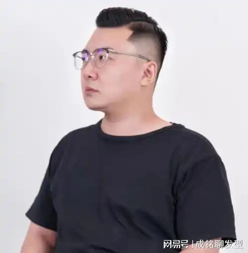 男人过了40岁就别再留这三种发型,幼稚装嫩没气质,这样剪才帅气