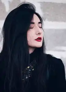 他是范冰冰的御用摄影师,比女人还要妖冶,却被困男儿身