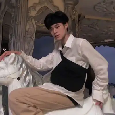 复古情侣头像一男一女经典风文艺情侣头像一对两张