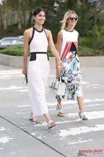 时装周街拍趋势以后将是中长裙的天下