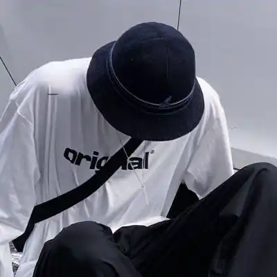 ins小清新文艺范男头世界很暗然男生头像我要个性网