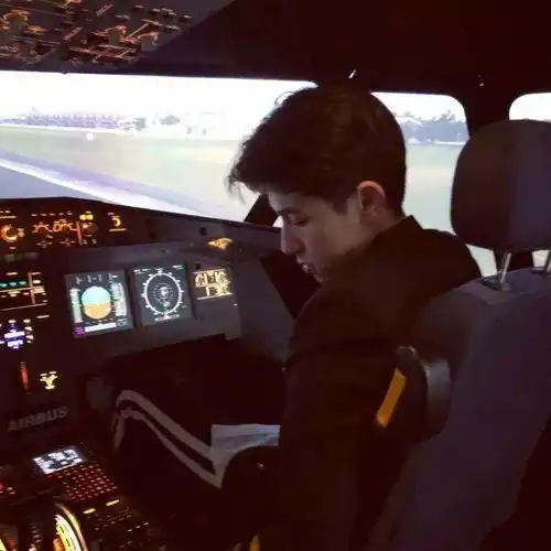 头像男生头像真人正脸0712期