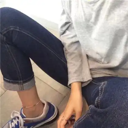 半身不露脸帅气男生头像,看起来比较成熟的男人