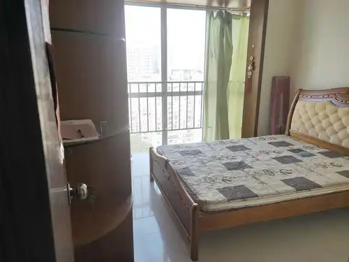 整租南山缤纷年华大两房简洁干净户型正气阳光...