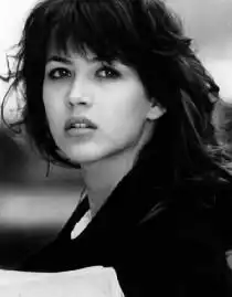 谁有可以当qq头像的,苏菲玛索的图片啊