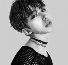 谢霆锋批判当代小鲜肉缺少男性荷尔蒙,这些男明星谁的妆最妖艳