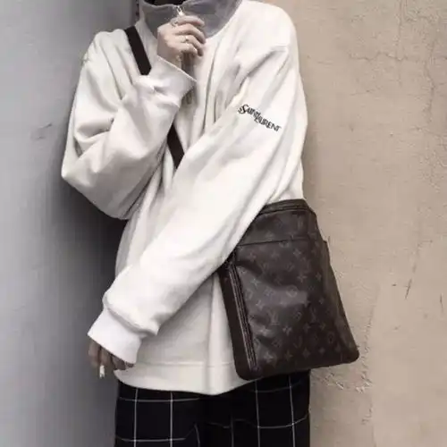 男生头像道歉并不一定代表你错了,只是你认为这段关系,比你的尊严更重要