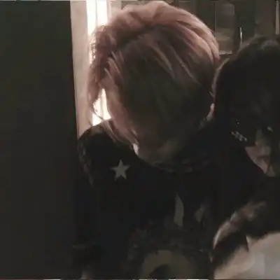 高冷宠溺的情侣头像她的美诱惑了我的心