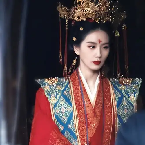 这一夜,38岁彭冠英秒了25岁林一,才知道啥是身高带给男人的霸气