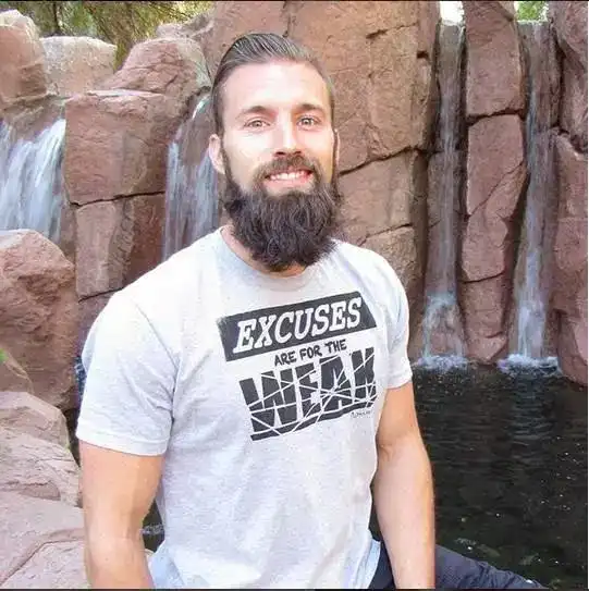 服肌肉猛男用健身平衡艺术,征服百万人的眼球