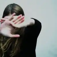 四月精选欧美头像我们都很擅长口是心非