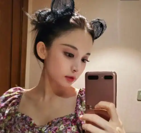 第二个郑爽古力娜扎霸气维护男演员,全网疯狂怼粉丝超愤怒