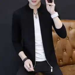 春节已过,别再买羽绒服,如今流行这样的春装,帅