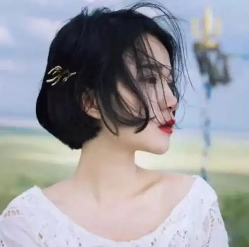 下周三开始,桃花飘飘,旧爱回心转意,再次拥抱不舍分离